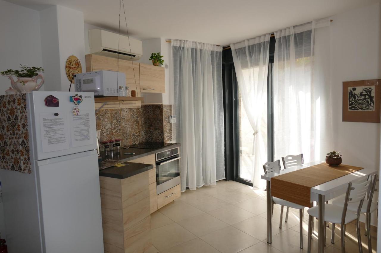 בית האומנים Artist Home 内韦伊兰 外观 照片