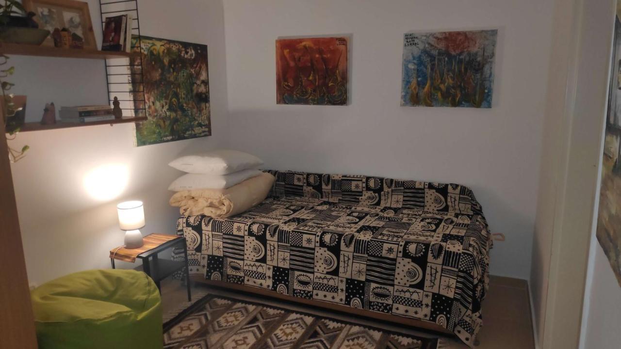 בית האומנים Artist Home 内韦伊兰 外观 照片