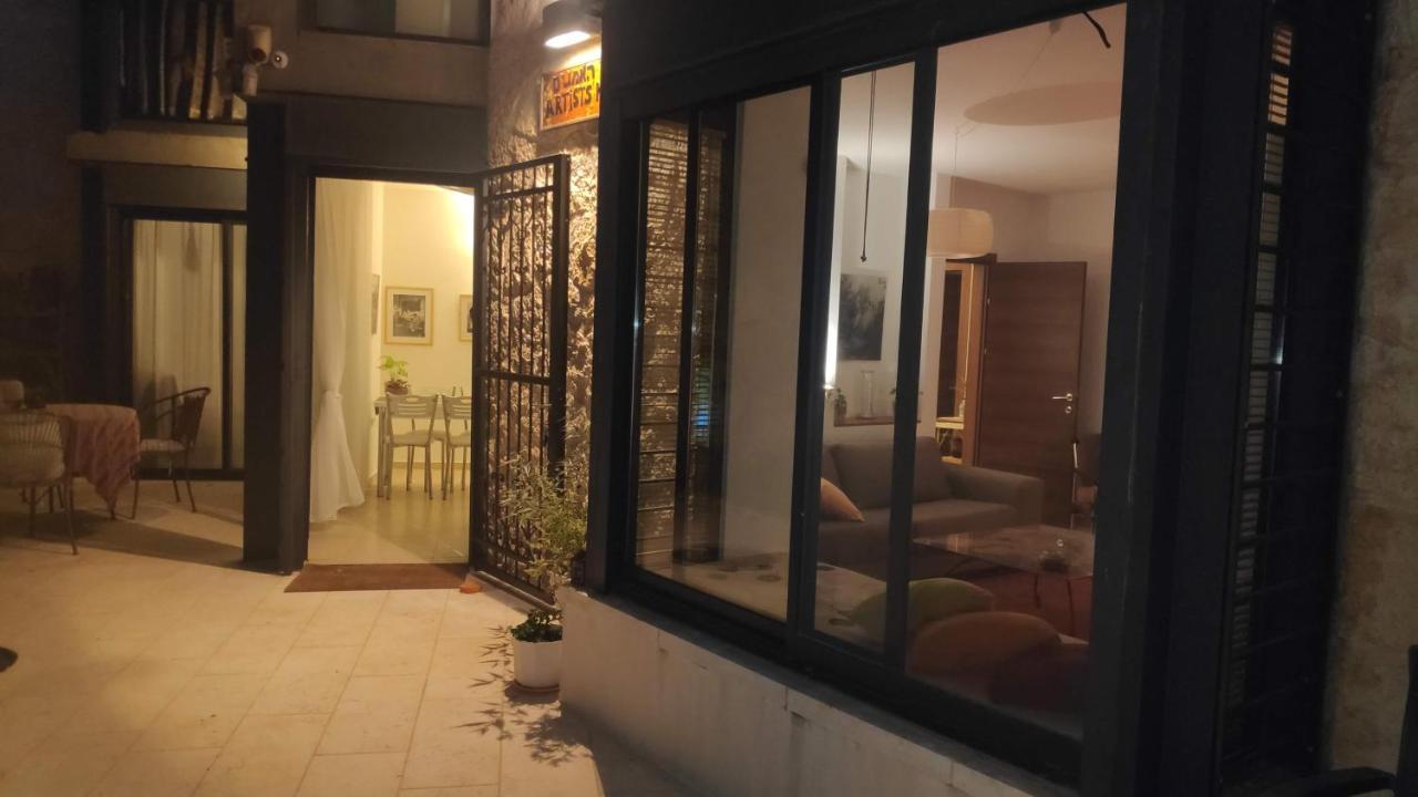 בית האומנים Artist Home 内韦伊兰 外观 照片
